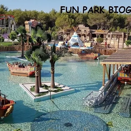مكان تخييم Pearl Of The Biograd 4*