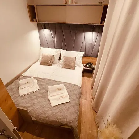 キャンプ場 Pearl Of The Biograd 4*