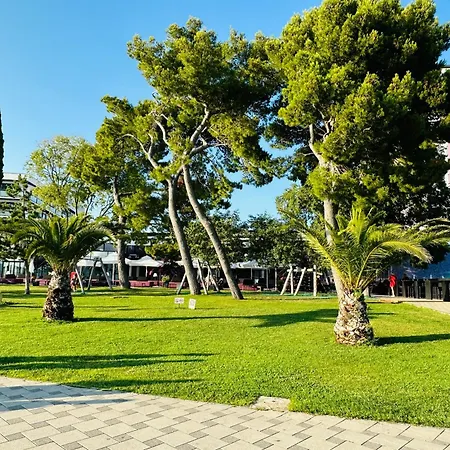 مكان تخييم Pearl Of The Biograd 4*