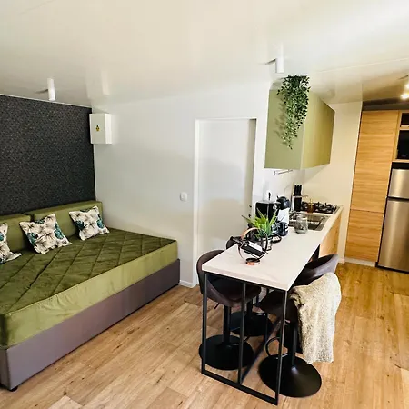 مكان تخييم Pearl Of The Biograd 4*