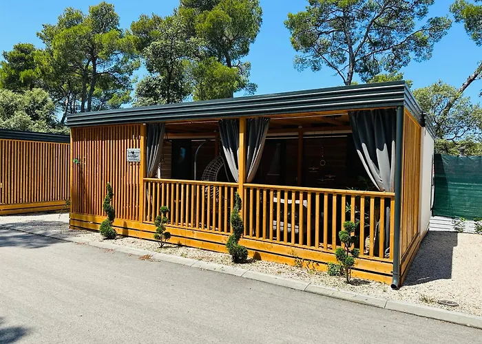 Pearl Of The Biograd Campsite