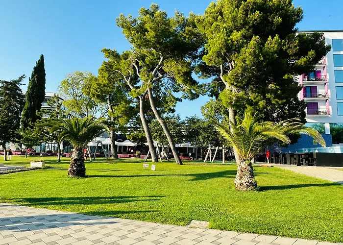 Kamp Pearl Of The Biograd 4*